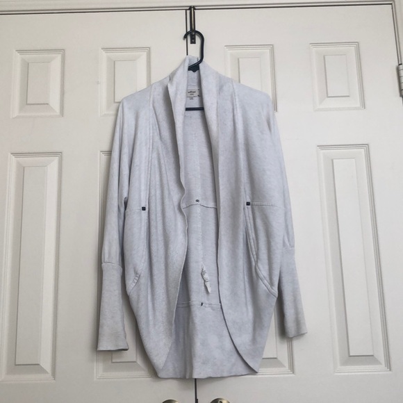 Wilfred for Aritzia Cover all Sweater Cardigan - Picture 2 of 2